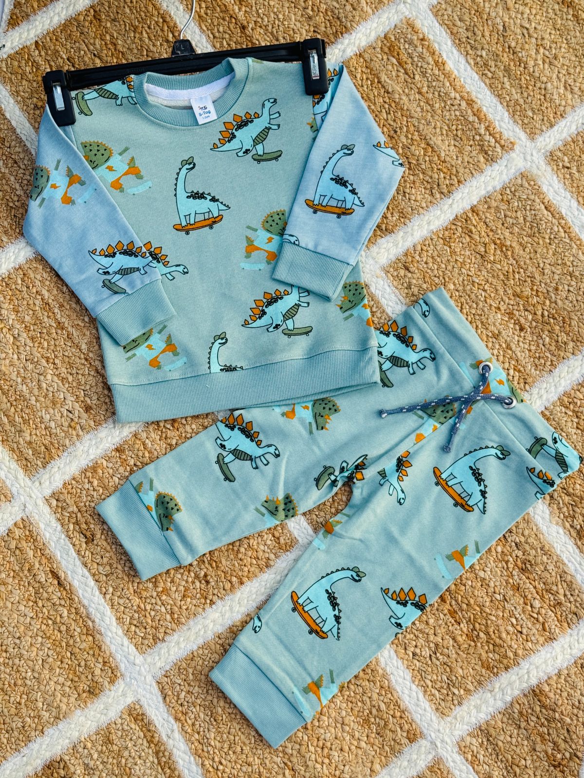 02.jpeg Premium sweat shirt Set - Image 1